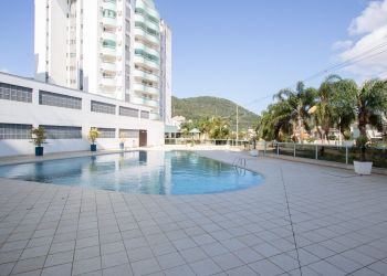 Apartamento no Bairro Itacorubí em Florianópolis com 3 Dormitórios (1 suíte) - 412624