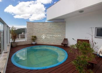 Apartamento no Bairro Itacorubí em Florianópolis com 2 Dormitórios (1 suíte) - 463510