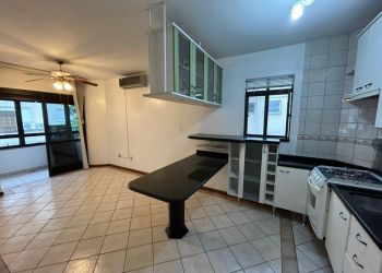 Apartamento no Bairro Jurerê em Florianópolis com 2 Dormitórios (1 suíte) - 477603