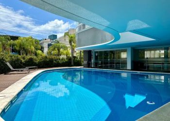Apartamento no Bairro Jurerê Internacional em Florianópolis com 4 Dormitórios (4 suítes) e 159 m² - AP0833