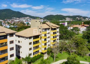 Apartamento no Bairro Saco Grande I em Florianópolis com 3 Dormitórios (2 suítes) e 103 m² - 18563