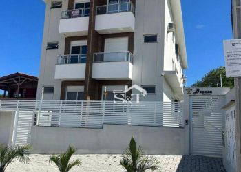 Apartamento no Bairro Santinho em Florianópolis com 2 Dormitórios (1 suíte) e 76 m² - AP0555