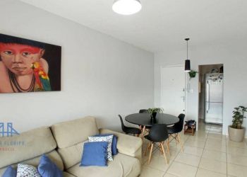 Apartamento no Bairro Trindade em Florianópolis com 2 Dormitórios e 62 m² - AP3818