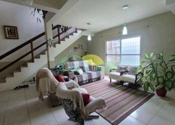 Casa no Bairro Campeche em Florianópolis com 3 Dormitórios (1 suíte) e 171 m² - CA0062_COSTAO