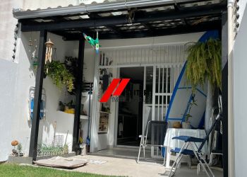 Casa no Bairro Canasvieiras em Florianópolis com 2 Dormitórios (2 suítes) e 100.19 m² - CA00478V