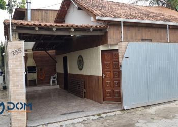 Casa no Bairro Ingleses em Florianópolis com 2 Dormitórios e 128 m² - CA0430