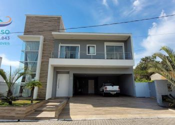 Casa no Bairro Ingleses em Florianópolis com 3 Dormitórios (3 suítes) e 306 m² - CA0800