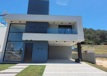 Casa no Bairro Ingleses em Florianópolis com 4 Dormitórios (4 suítes) e 376 m² - CA0841