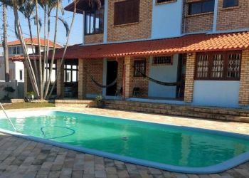 Casa no Bairro Ingleses em Florianópolis com 5 Dormitórios (1 suíte) e 306 m² - CA0972