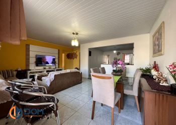 Casa no Bairro Ingleses em Florianópolis com 3 Dormitórios (1 suíte) e 444 m² - 834