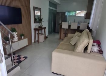 Casa no Bairro Ingleses em Florianópolis com 3 Dormitórios (1 suíte) e 100 m² - 1139