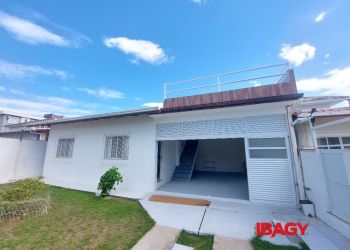Casa no Bairro Ingleses em Florianópolis com 2 Dormitórios e 56 m² - 78707