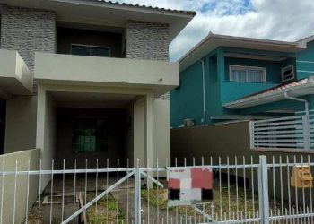 Casa no Bairro Ingleses em Florianópolis com 2 Dormitórios (2 suítes) e 95 m² - CA1097