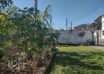 Casa no Bairro Ingleses em Florianópolis com 5 Dormitórios (2 suítes) e 133.7 m² - 484273