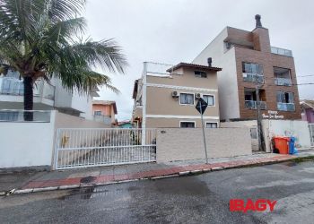 Casa no Bairro Ingleses em Florianópolis com 2 Dormitórios e 109.08 m² - 103531