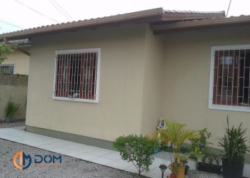 Casa no Bairro Ingleses em Florianópolis com 3 Dormitórios (1 suíte) e 90 m² - CA0105