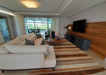 Casa no Bairro Jurerê Internacional em Florianópolis com 5 Dormitórios (5 suítes) e 429 m² - CA0254