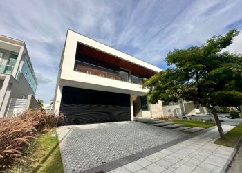 Casa no Bairro Jurerê Internacional em Florianópolis com 5 Dormitórios (5 suítes) e 430 m² - CA0266