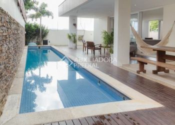 Casa no Bairro Lagoa da Conceição em Florianópolis com 4 Dormitórios (4 suítes) - 458300