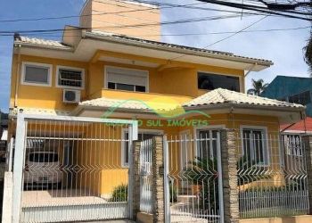 Casa no Bairro Monte Verde em Florianópolis com 3 Dormitórios (2 suítes) e 186.7 m² - CA0061_COSTAO