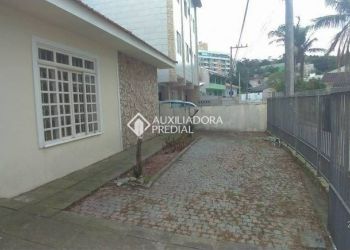 Casa no Bairro Pantanal em Florianópolis com 3 Dormitórios (1 suíte) - 424020