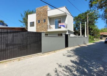 Casa no Bairro Rio Tavares em Florianópolis com 3 Dormitórios (1 suíte) - 458050