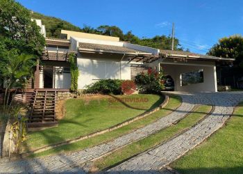 Casa no Bairro Sambaqui em Florianópolis com 2 Dormitórios (2 suítes) e 200 m² - CA0881