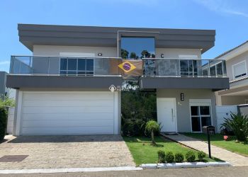 Casa no Bairro Vargem Pequena em Florianópolis com 3 Dormitórios (3 suítes) - 366508