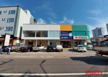 Loja no Bairro Estreito em Florianópolis com 114.52 m² - 81100