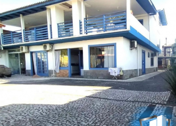 Outros Imóveis no Bairro Barra da Lagoa em Florianópolis com 14 Dormitórios - REF878