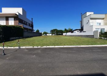 Terreno no Bairro Campeche em Florianópolis com 612 m² - 446366