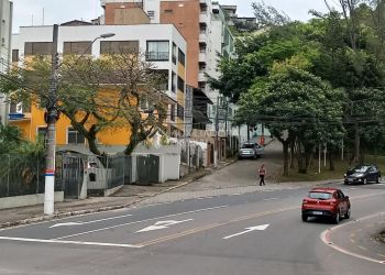 Terreno no Bairro Carvoeira em Florianópolis com 22621.4 m² - 353979