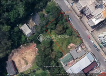 Terreno no Bairro Estreito em Florianópolis com 1300 m² - 377547