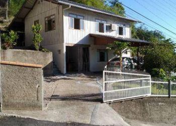 Casa no Bairro Bela Vista em Gaspar com 3 Dormitórios (1 suíte) e 160 m² - CA0474