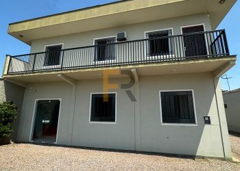 Casa no Bairro Figueira em Gaspar com 3 Dormitórios e 216 m² - 62