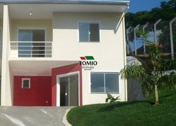 Casa no Bairro Gasparinho em Gaspar com 3 Dormitórios e 120 m² - 642