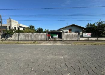 Casa no Bairro Poço Grande em Gaspar com 3 Dormitórios - 4036