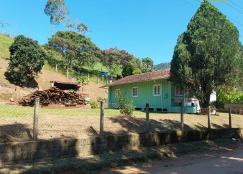Imóvel Rural no Bairro Gaspar Alto em Gaspar com 3 Dormitórios e 767 m² - ST080