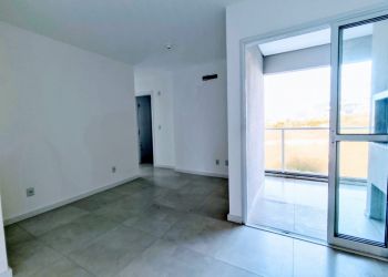 Apartamento em Imbituba com 2 Dormitórios (1 suíte) - 488069