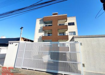 Apartamento no Bairro Carijós em Indaial com 2 Dormitórios (1 suíte) e 70.21 m² - 4071128