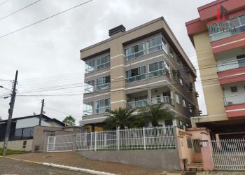 Apartamento no Bairro Tapajós em Indaial com 2 Dormitórios (1 suíte) e 79.73 m² - A240