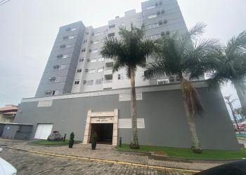 Apartamento no Bairro Tapajós em Indaial com 3 Dormitórios (1 suíte) e 94.32 m² - ap 008
