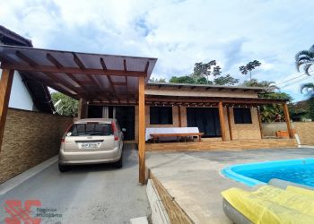 Casa no Bairro Encano do Norte em Indaial com 4 Dormitórios (1 suíte) - 4071193