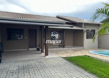 Casa no Bairro Tapajós em Indaial com 3 Dormitórios (2 suítes) - 8674