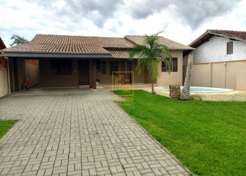 Casa no Bairro Tapajós em Indaial com 3 Dormitórios (2 suítes) e 146 m² - P15811