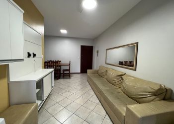 Apartamento no Bairro Meia Praia em Itapema com 3 Dormitórios (1 suíte) - 463758