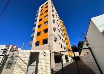 Apartamento no Bairro América em Joinville com 3 Dormitórios (1 suíte) e 96 m² - LG8832