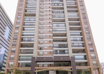 Apartamento no Bairro América em Joinville com 3 Dormitórios (1 suíte) e 104 m² - KA556