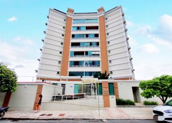 Apartamento no Bairro América em Joinville com 2 Dormitórios (1 suíte) e 103 m² - 07289.002