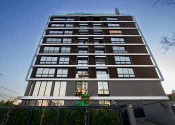 Apartamento no Bairro América em Joinville com 3 Dormitórios (3 suítes) e 189 m² - KA1218